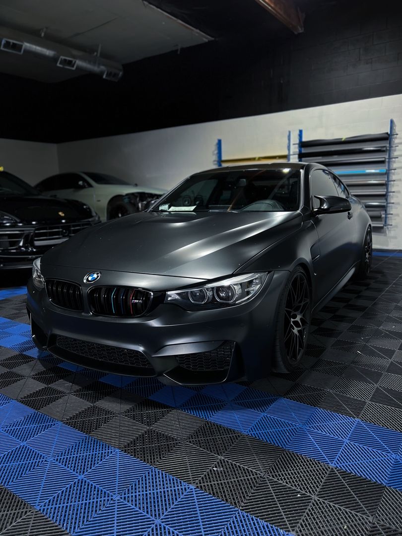 Tint & Wraps Customs